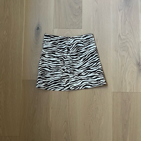 Urban Outfitters Zebra Skirt - Picture 3 of 5